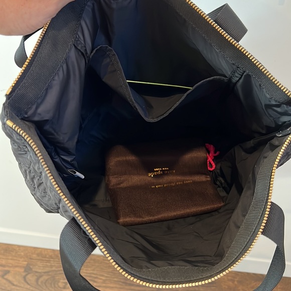NWOT Kate Spade Quilted Zippered Bag - Picture 3 of 6
